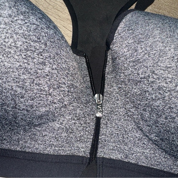 Victoria’s Secret Vsx Sports Bra Size 36DD heathered Grey Color - Picture 10 of 10